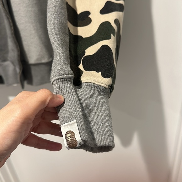 BAPE A BATHING APE HOODIE - Picture 10 of 17